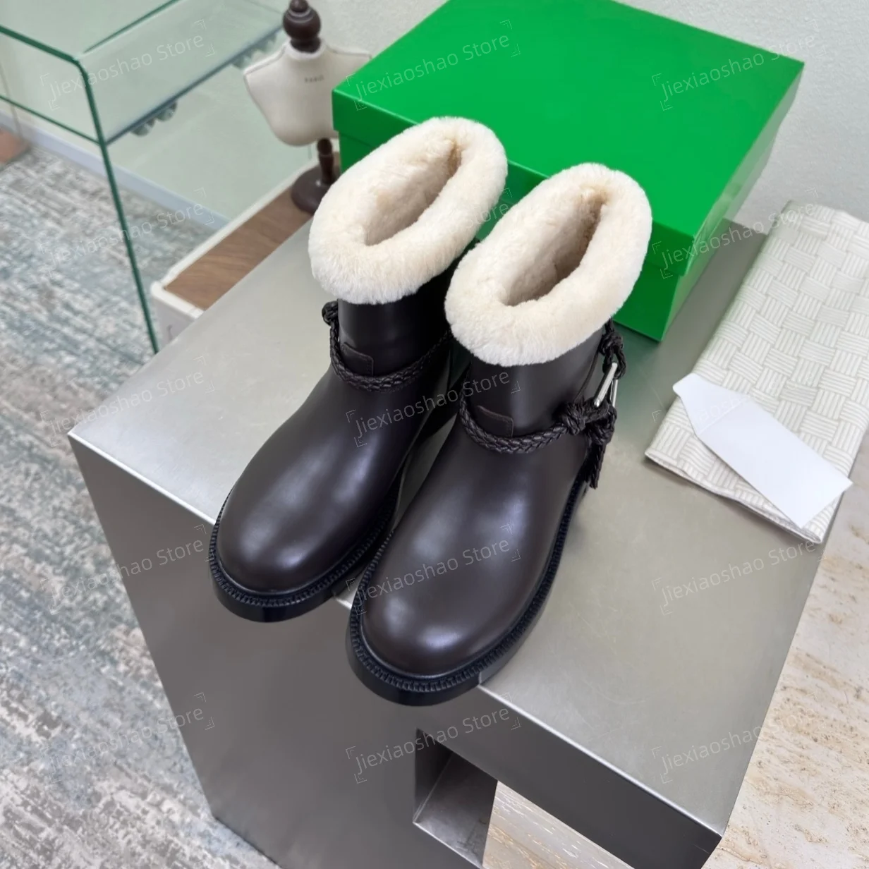2026 Newest Arrival Winter Genuine Leather Round-Toe Thcik Sole Ankle Boots Woman Wool Snow Boots Hiver Chuassuers Boots