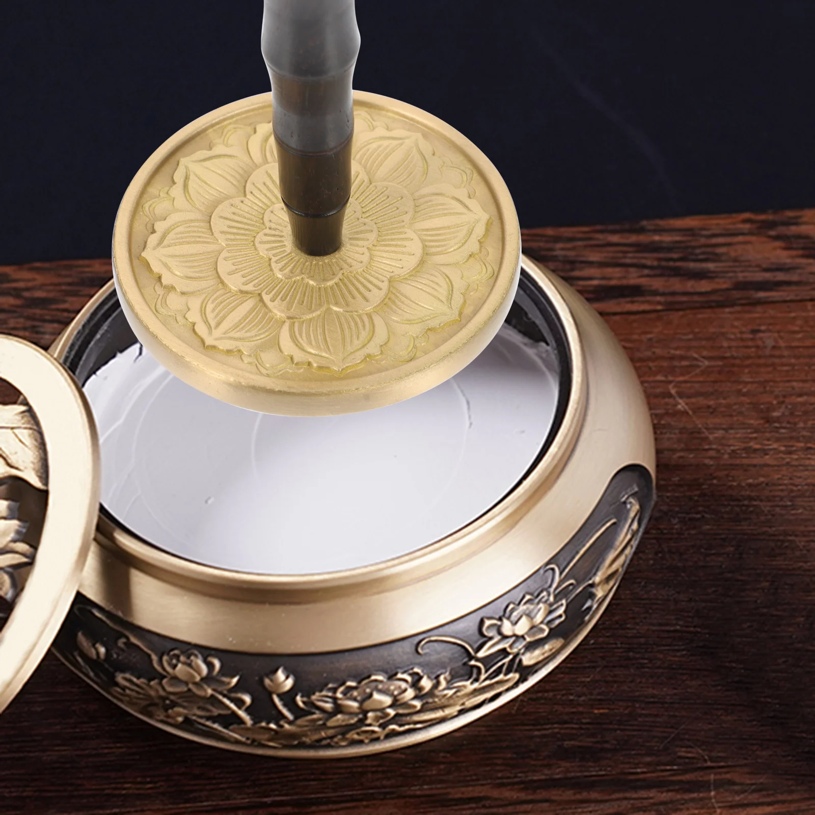 

Portable Incense Ash Presser Brass Lotus Ash Pressing Tool Exquisite Copper Incense Burner Accessories for Home Meditation Yoga