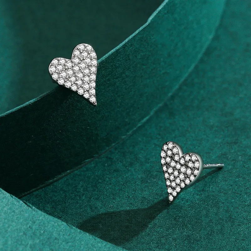 S925 Sterling Zilver Dames Volledige Diamant Romantische Hartvormige Oorknopjes Groothandel Mode-sieraden