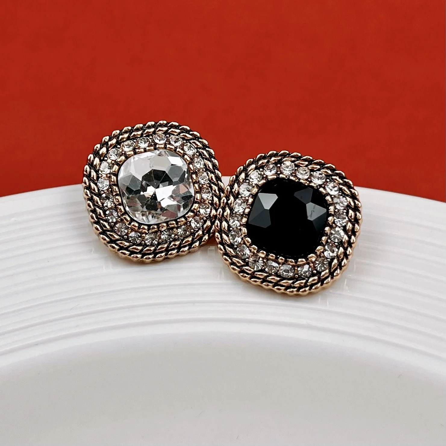 

10pcs Metal Button Sewing Clothing Sweater Square Button Inlaid Rhinestones Decorative High-Grade Button DIY Craft Accessories