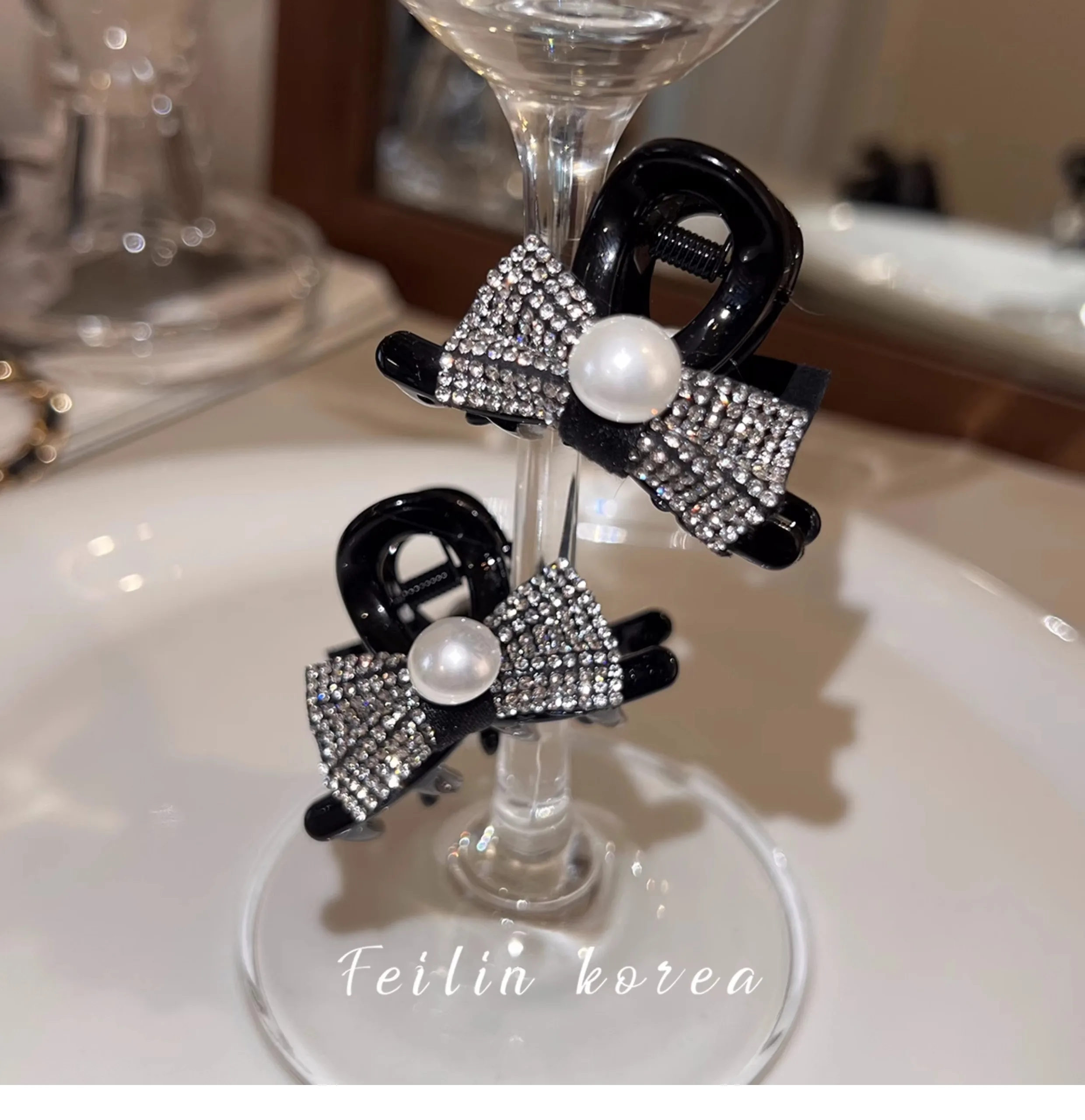

Small Bow Hairclips for Girls Hair Accessories With Artificial Pearls Korean Fashion Hair Crabs Side Clips Mini Hair Claws