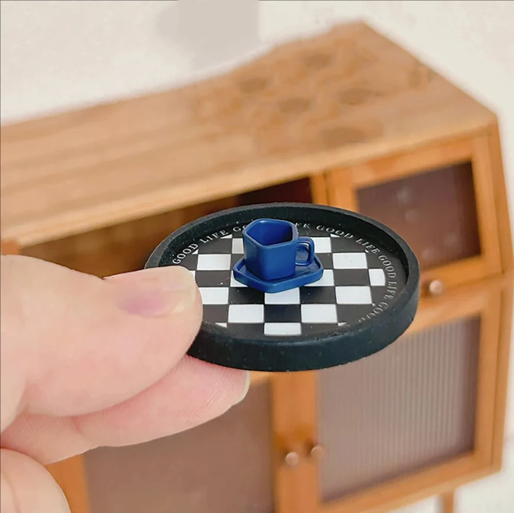 1Pcs 1/12 Dollhouse Miniature Resin Round Tea Tray Mini Food Plate Model Toy for Doll House Accessories Decoration OB11 bjd