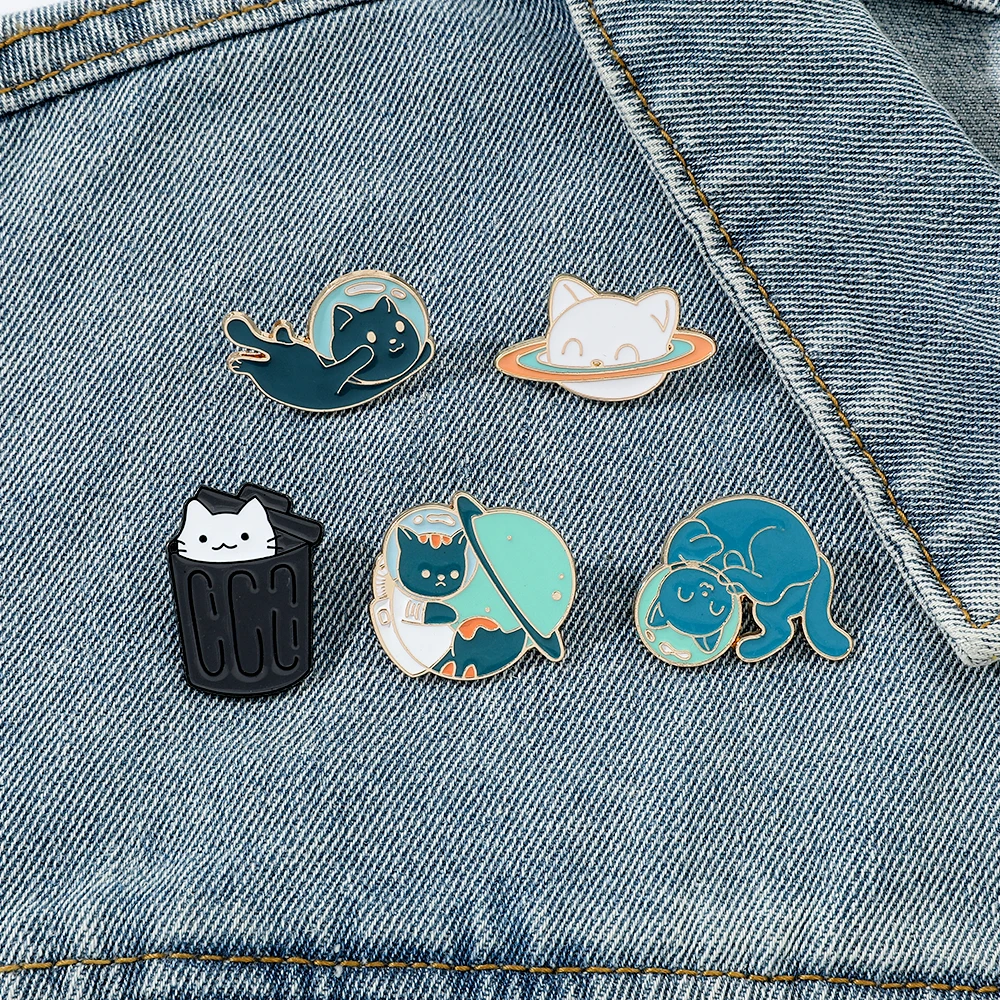 Lover Cat Collection Brooches Cute White Black Cat Badges Pins Sleepy Hug Kitty Enamel Pins Coat Hat Animal Decoration Jewelry