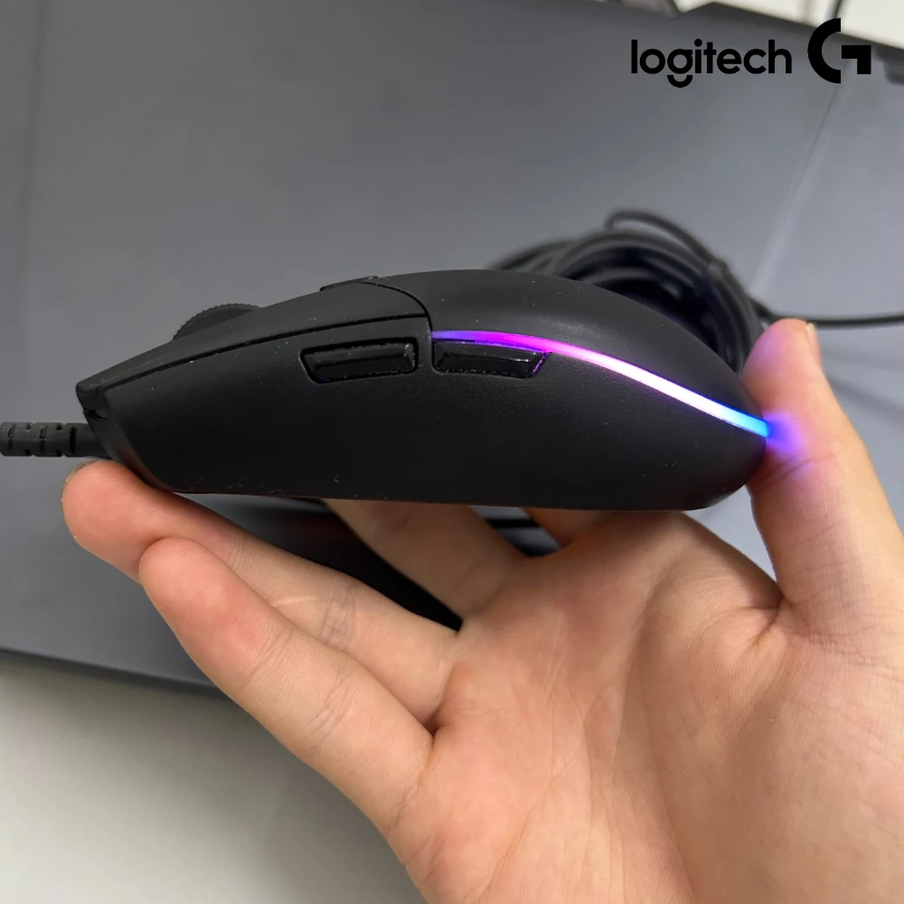 لوجيتك G102/G203 LIGHTSYNC RGB ماوس ألعاب سلكي 8000 ديسيبل متوحد الخواص 6 أزرار قابلة للبرمجة مريح خفيف الوزن لألعاب ماك الكمبيوتر