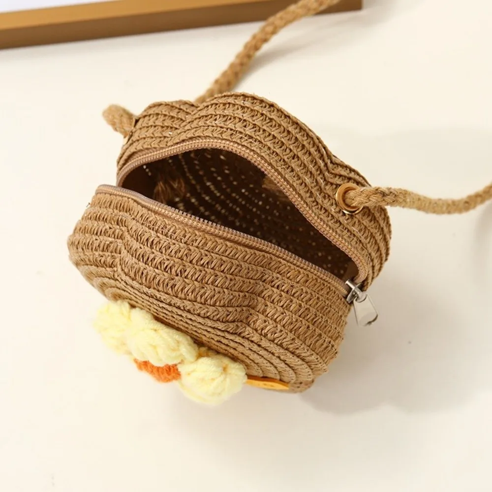 حقيبة يد إبداعية مصنوعة يدويًا للأطفال من القش على شكل زهرة حقيبة كروس منسوجة للأطفال البنات