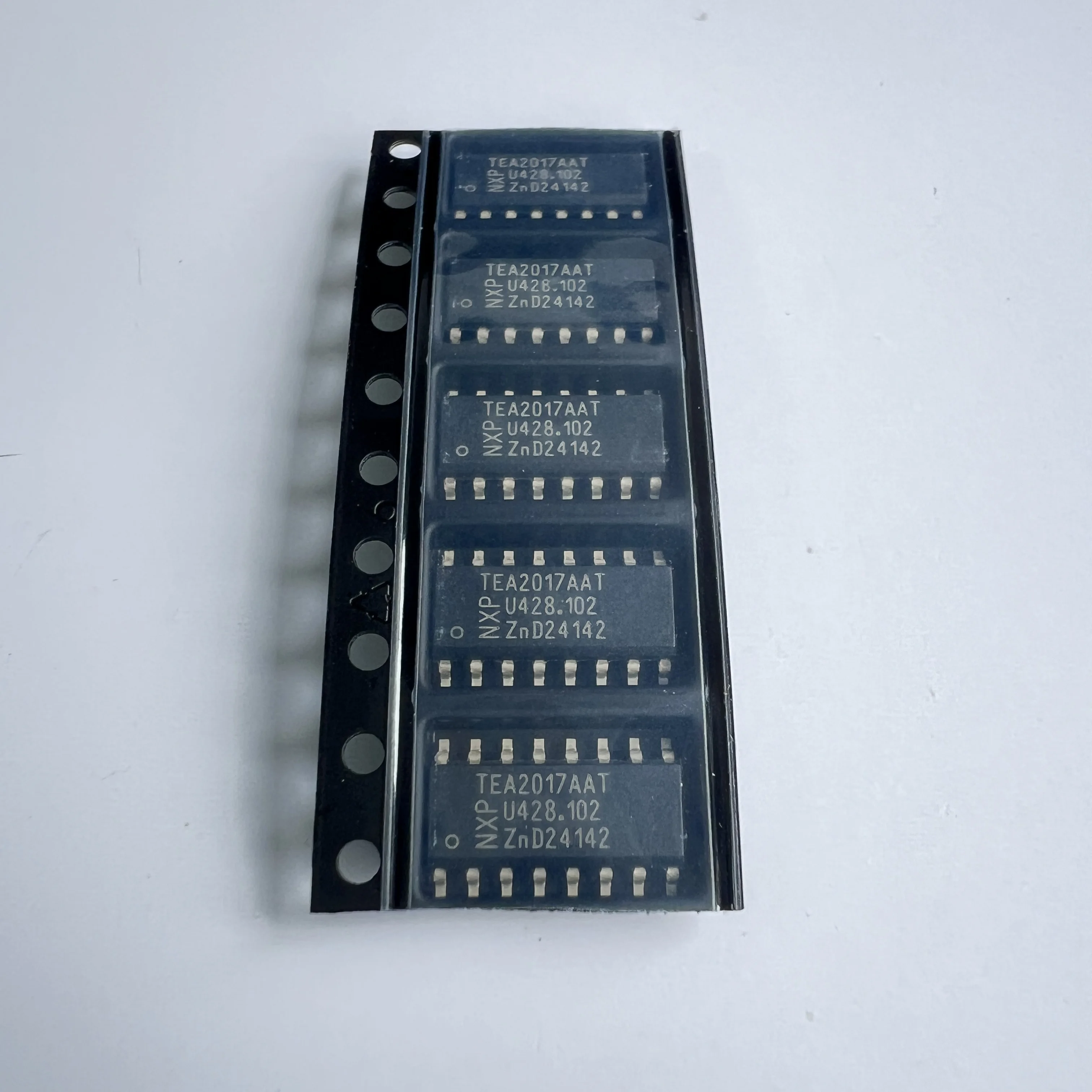 5PCS/LOT TEA2017AAT/2Y (AC-DC Controllers and Regulators)