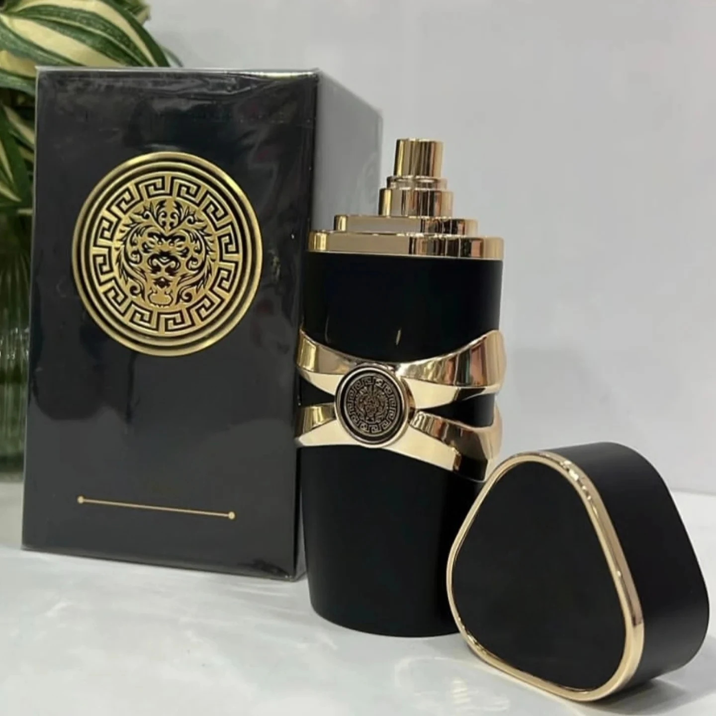 

Rafa Assad Eau de Parfum Spray 3,4 унции (100 мл) Унисекс - Подарочная коробка с арабским ароматом - Изысканная и элегантная подарочная коробка, идеально подходит для d