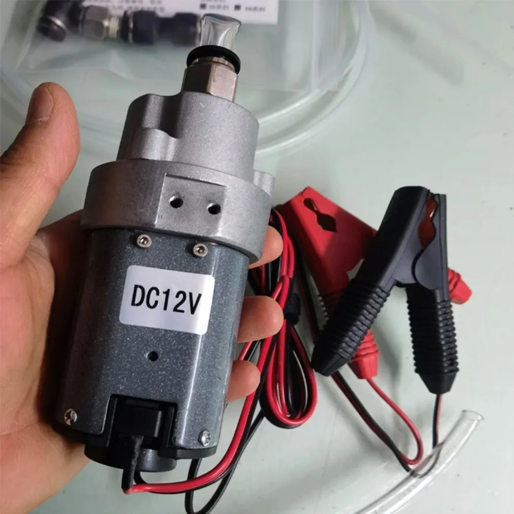 Un conjunto DIY Mini bomba de aceite CC bomba de aceite de transferencia de 12V bomba de transferencia de aceite de engranaje autoaspirante, bomba autocebante de succión fuerte en miniatura