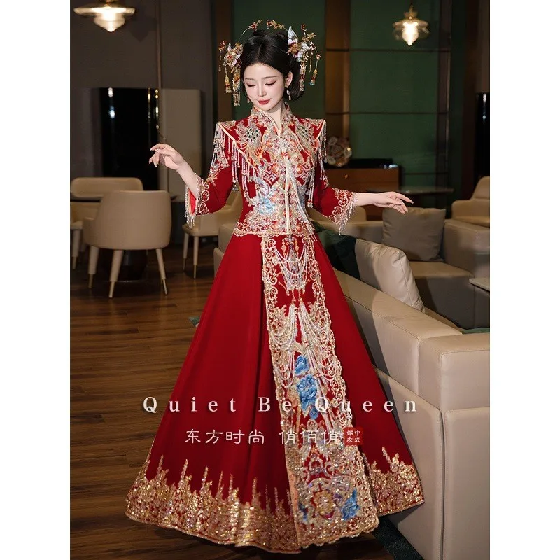 Heavy-duty upturned shoulder bride's wedding dress phoenix crown and red cape luxurious Chinese-style formal