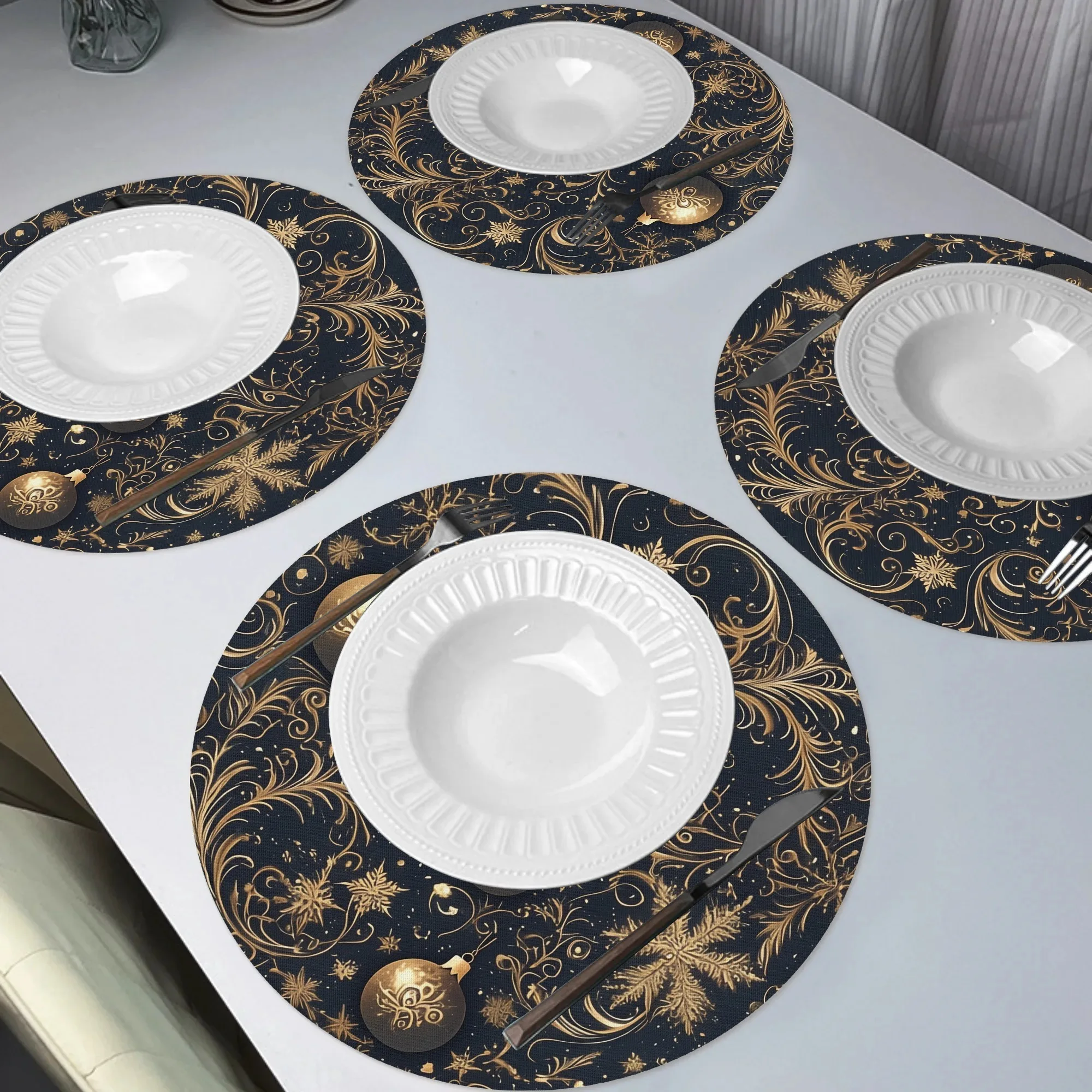 2/4/6/8Pcs Gold Decorative Snowflake Black Christmas Round Placemats Christmas Winter Seasonal Non-Slip Washable Heat-Resistant Table Mats Suitable for Parties, Kitchen Dining, Christmas Decorations