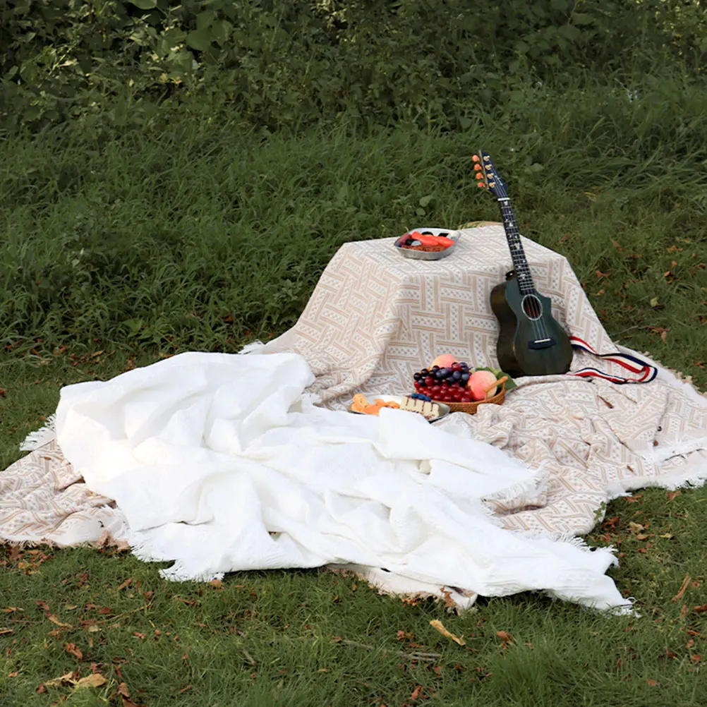 

Lightweight Foldable Camping Picnic Mat Portable Outdoor Blanket Large Comfortable Waterproof Lawn Blanket Comfortable Lawn Mat