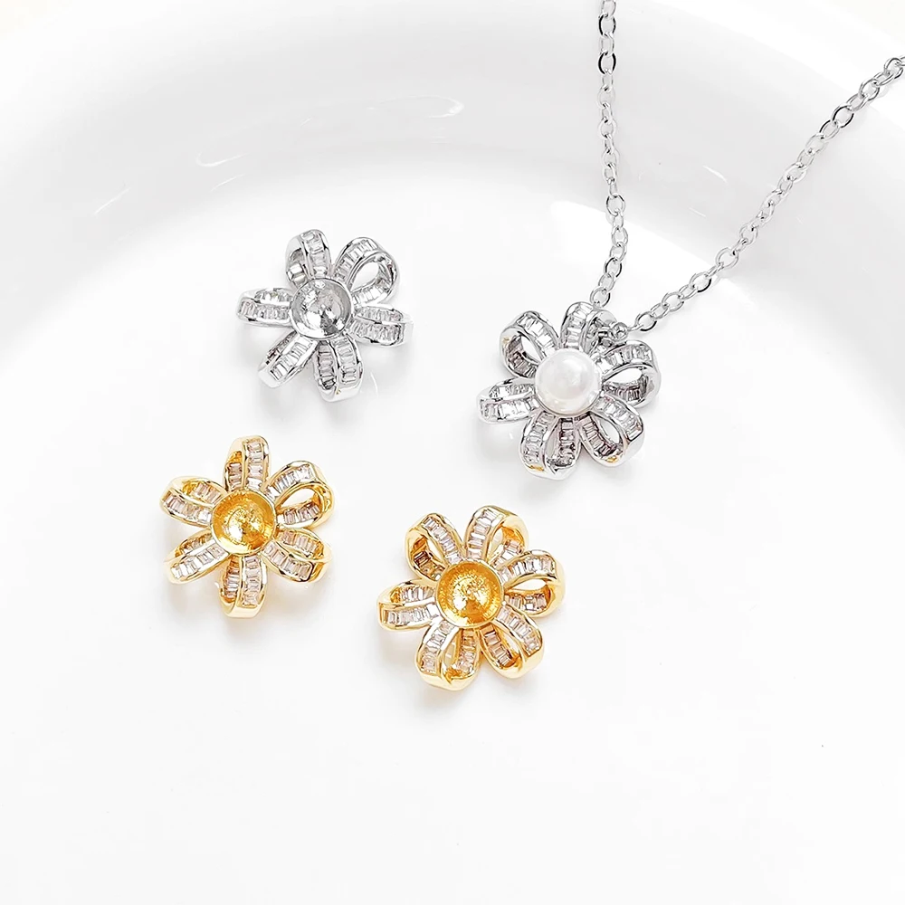 2 Pieces Brass Plated Genuine Gold Inlaid Zircon Flower Pendant DIY Produces Fashionable Jewelry, Necklace Accessories Materials