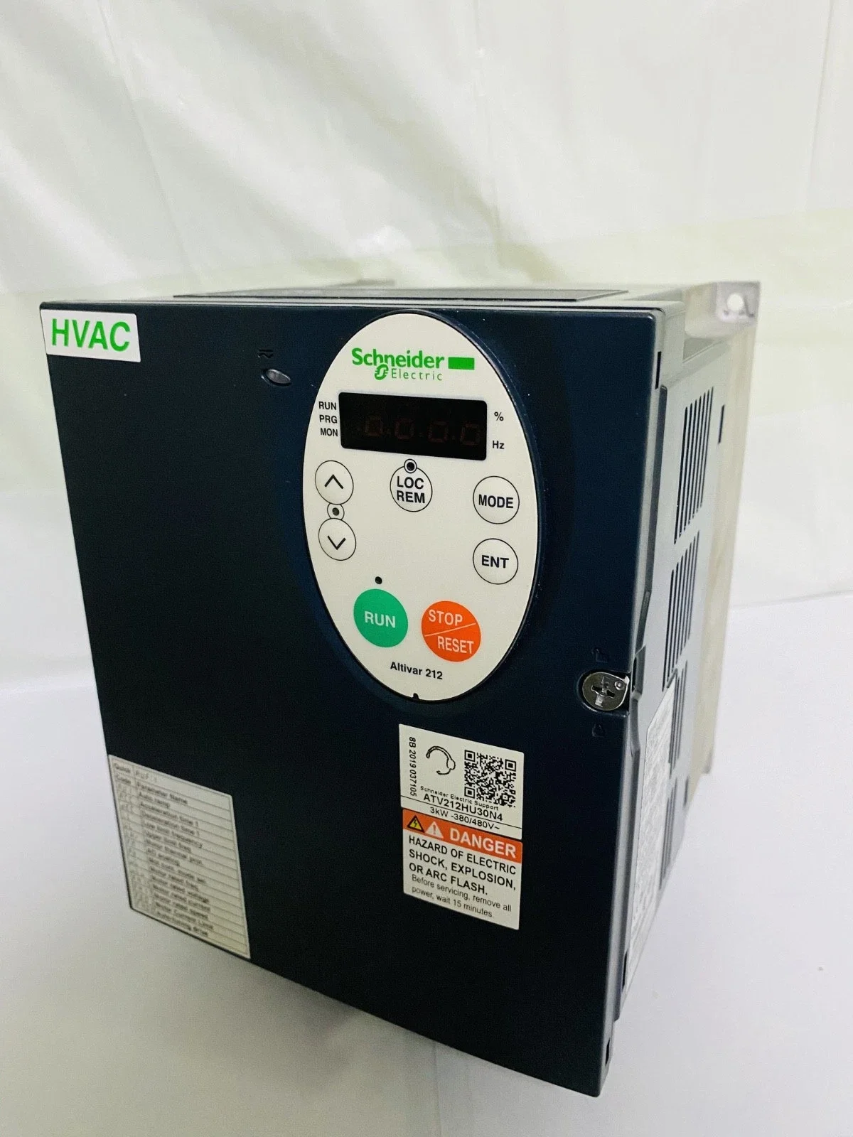 ATV212HU30N4 variable speed drive ATV212 - 3kW - 480V - 3ph - EMC - IP21
