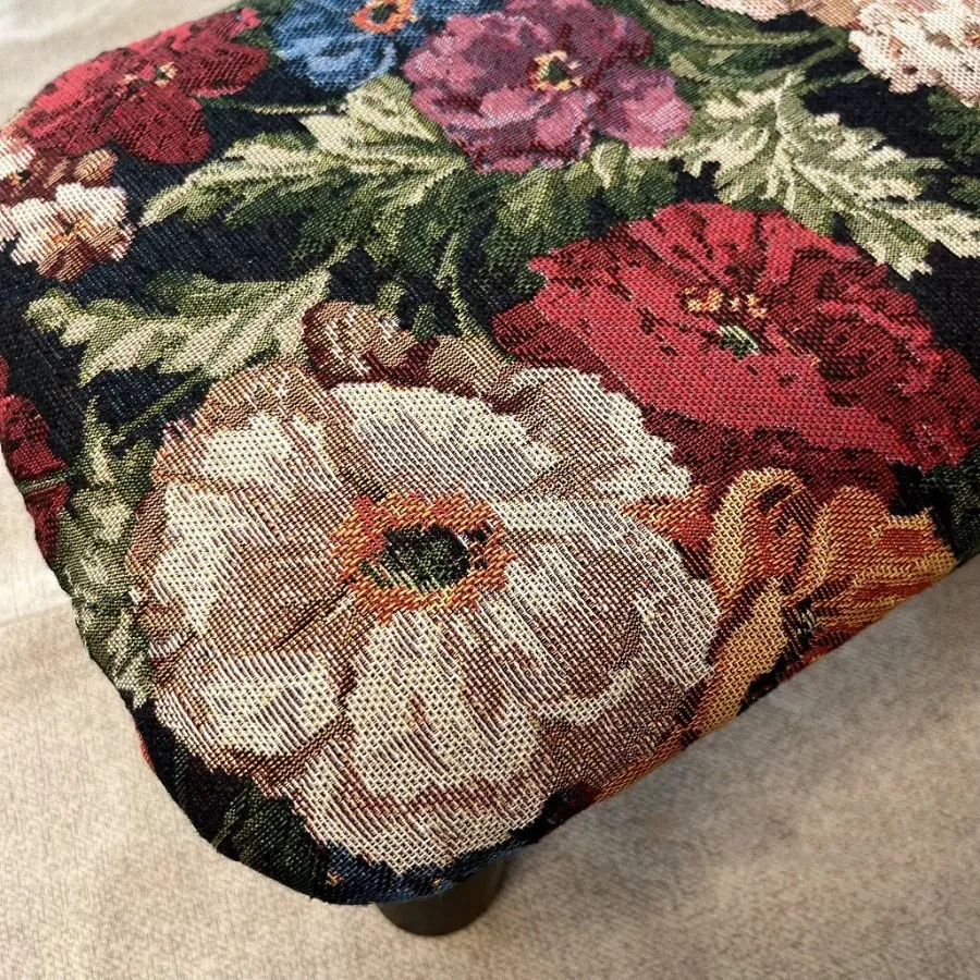 Retro Furniture Flower Footrest Thickened Sponge Stool Handmade Small Stool Classical Durable Entrance Shoe Changing Boarding