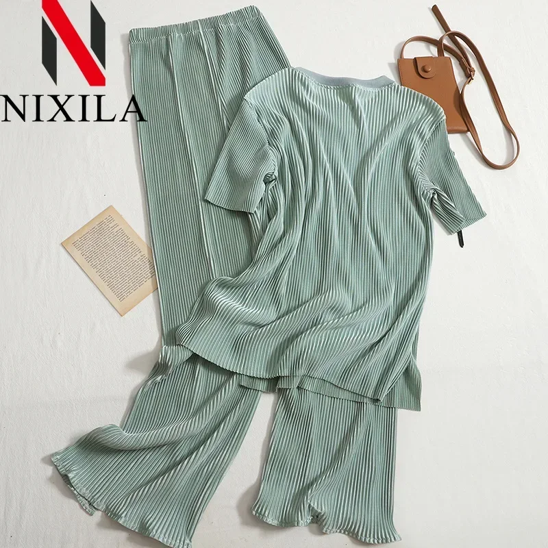 Sommerliches, elegantes zweiteiliges Damen-Set: Temperamentvolles Rundhals-T-Shirt und High-Waist-Hose mit weitem Bein im offenen Stil – Lässiges, schickes Outfit