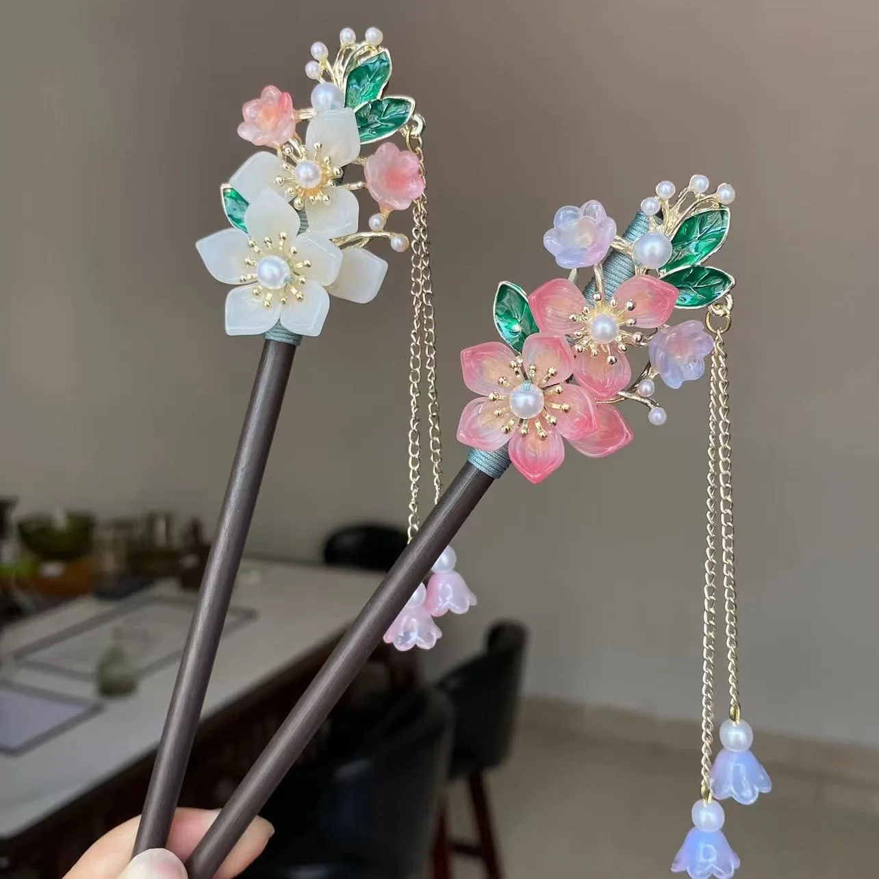 1pc Elegant Temperament Three-dimensional Flower Tassel Women Wooden Hairpin Retro High-end Feeling Cheongsam Tassel Hairpin