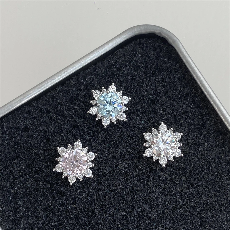 1PCS Shiny Blue Zircon Stainless Steel Ear Bone Nail Full of Rhinestone Screws Earrings for Women Cochlea Piercing Body Jewelry