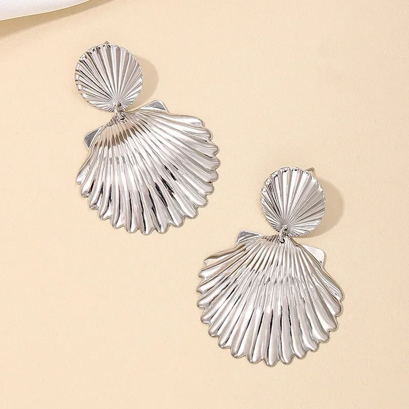 Earrings For Women Girls Metal Scallops Small Shells Beach Holiday Party Gift OL Fashion Jewelry Ear Accessories CE192