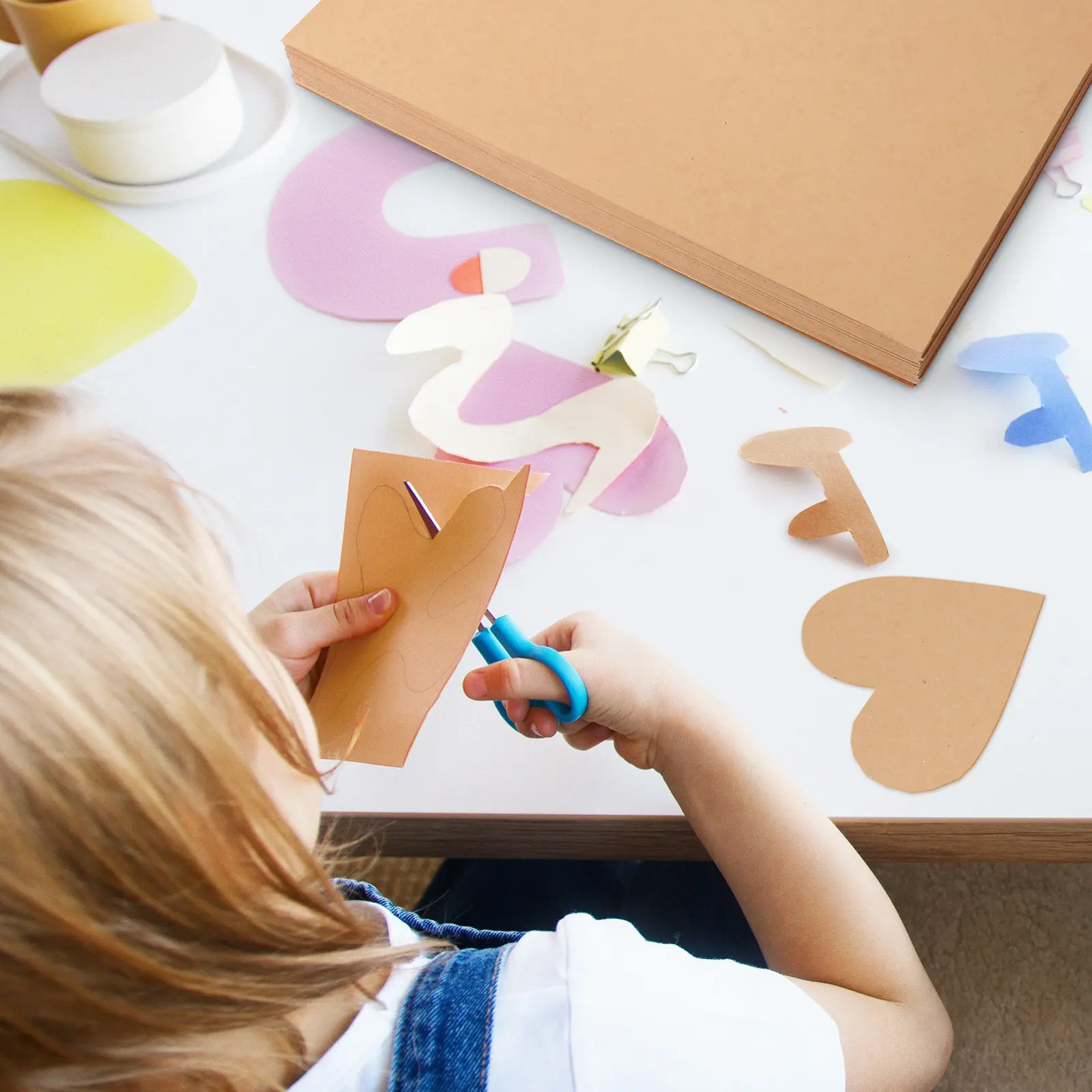 

100Pcs Kraft Paper Cardstock Sheets 150Gsm Brown A4 Thick DIY Craft Paper for Card Making Scrapbooking Invitations Vintage