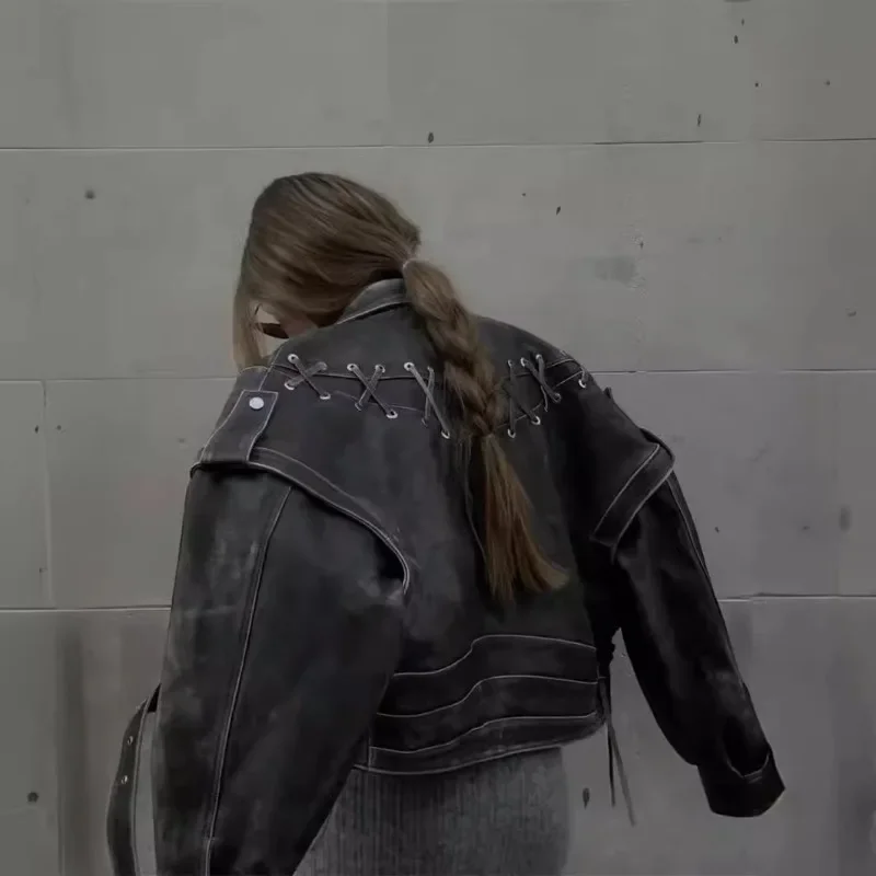 الخريف الشتاء الرجعية الدانتيل متابعة بولي Leather سترة جلدية فريدة من نوعها التلبيب التعادل بأكمام طويلة الشارع دراجة نارية سترة عصرية وفردية