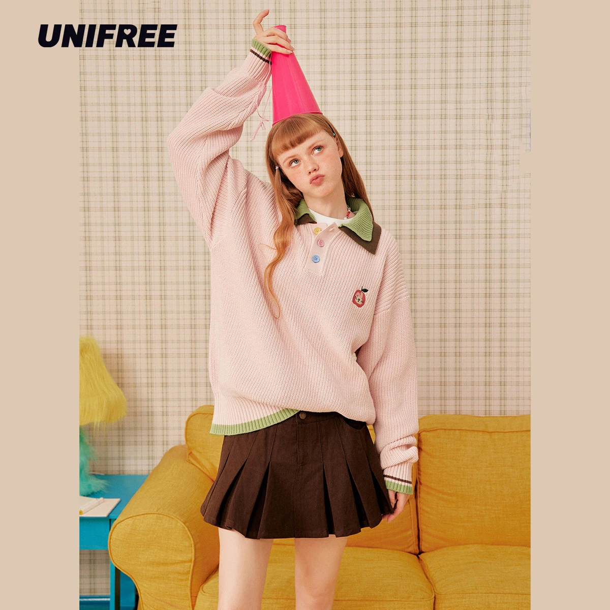 

UNIFREE Retro Splicing Sweaters Women Lapel Knitted Streetwear Maiden Loose Lazy Pullovers Cute Embroidery Hotsweet Sweater