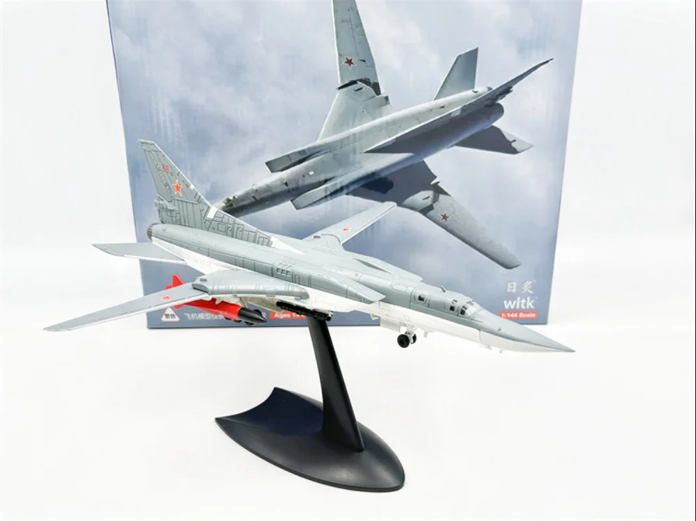 

Wltk USSR Soviet AIR FORCE Tupolev Tu-22M Backfire Bomber 1/144 Diecast airplane Aircraft Jet Model