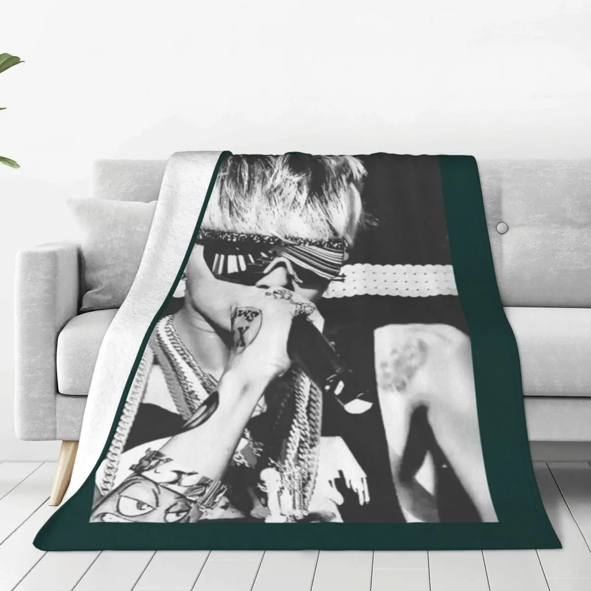 

G-Dragons Super Soft Blanket Korean Music Rapper Camping Throw Blanket Winter Graphic Design Flannel Bedspread Sofa Bed Cover