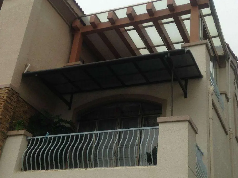 Modern Design Polycarbonate Sheet Roof / Aluminum Frame Balcony Awnings for Gardens