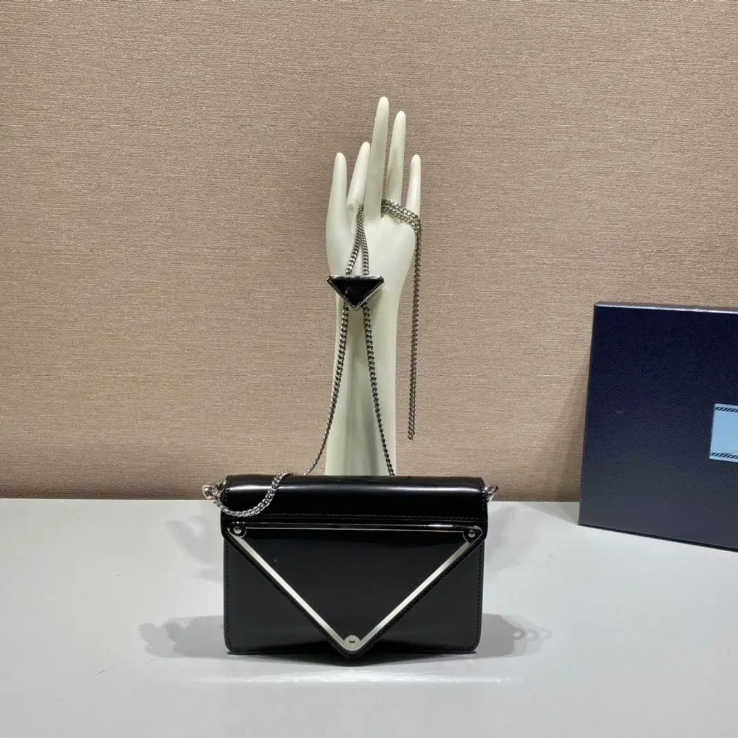 

2025 New Retro Style pu Leather Shoulder Chain Crossbody Flip Cover Accordion Bags Small Square Bag Women's Handbag.YB