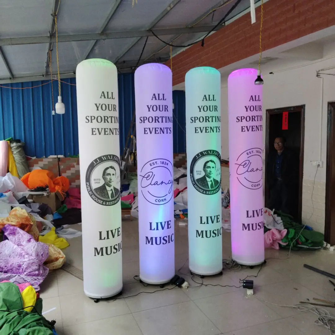 Colonna gonfiabile colorata personalizzata per pilastri LED Oxford da 2,2 m H con faretti LED a 16 colori che cambiano per la decorazione scenica