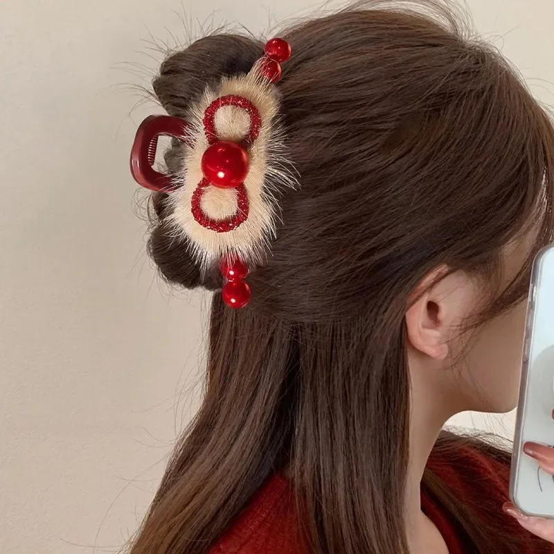 

New Year's red plush pearl grab clip female 2024 new hairpin back head disc hair shark clip hairpin hair accessories