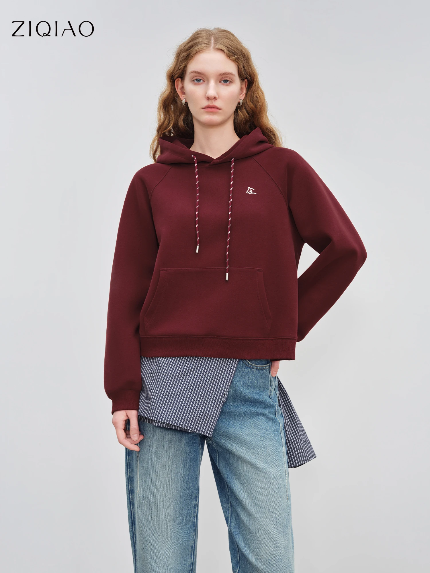 

ZIQIAO New Year Party Petite Red Casual Hooded Embroidered Sweatshirt for Women 2025 Winter New Arrival Pullovers Simple