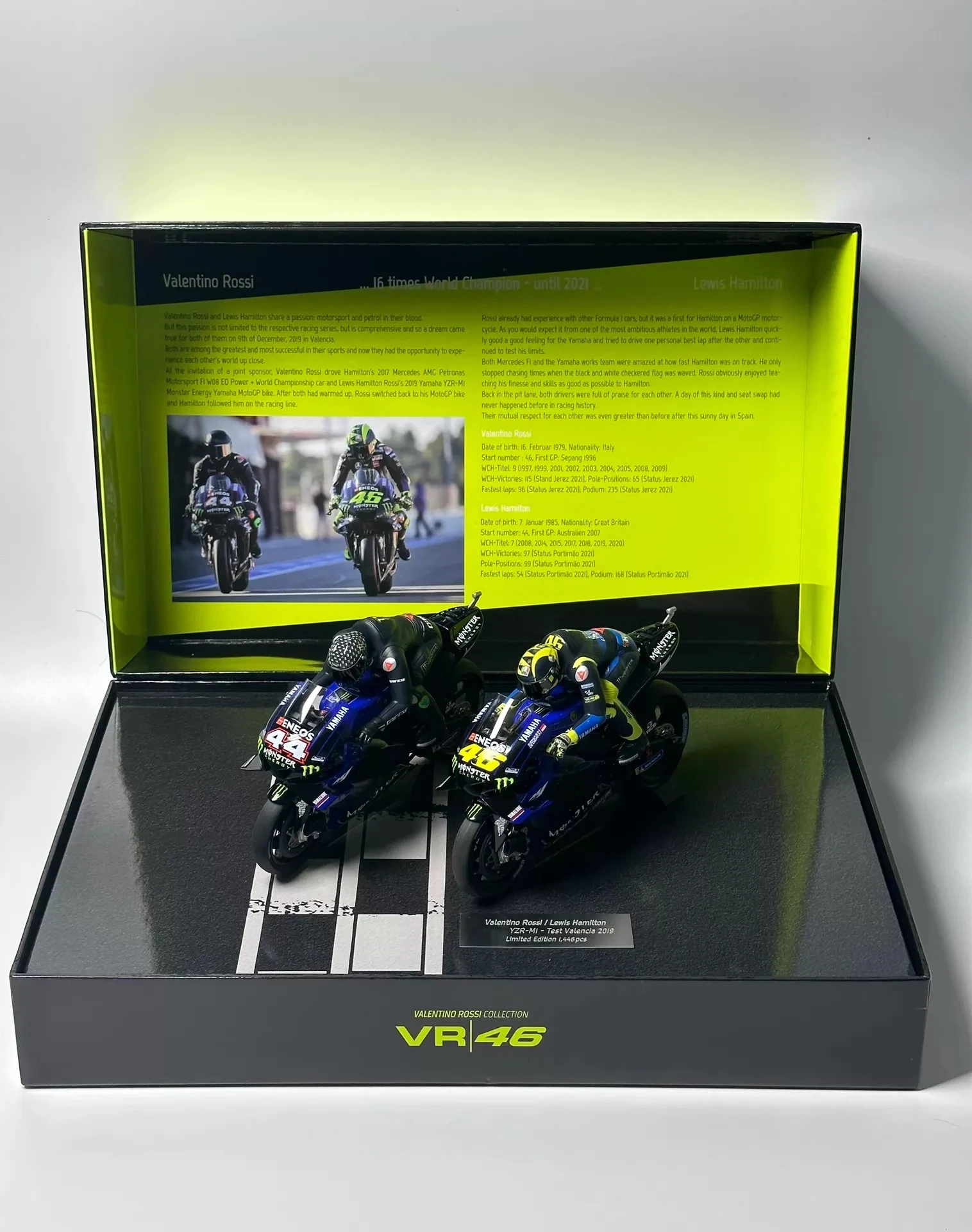 

Minichamps 1:12 YZR M1 Rossi Hamilton 2019 Dual Car Set Simulation Limited Edition Alloy Metal Static Motorcycle Model Toy Gift