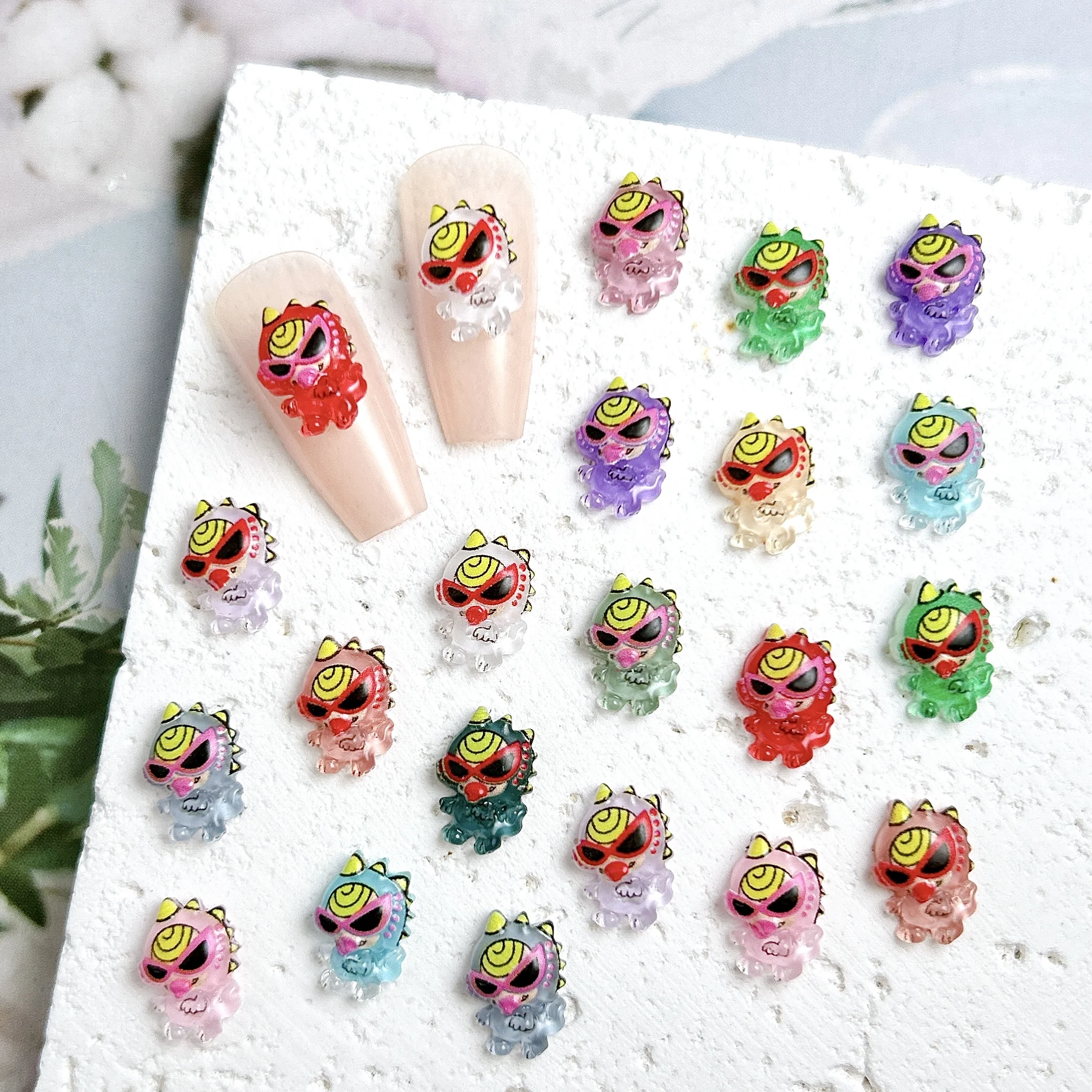 50PCS การ์ตูนตลก Jell ไดโนเสาร์ที่มีสีสันเรซิ่นตกแต่งเล็บ Creative Pacifier แว่นตากันแดดตุ๊กตาเล็บ Charms DIY เล็บ