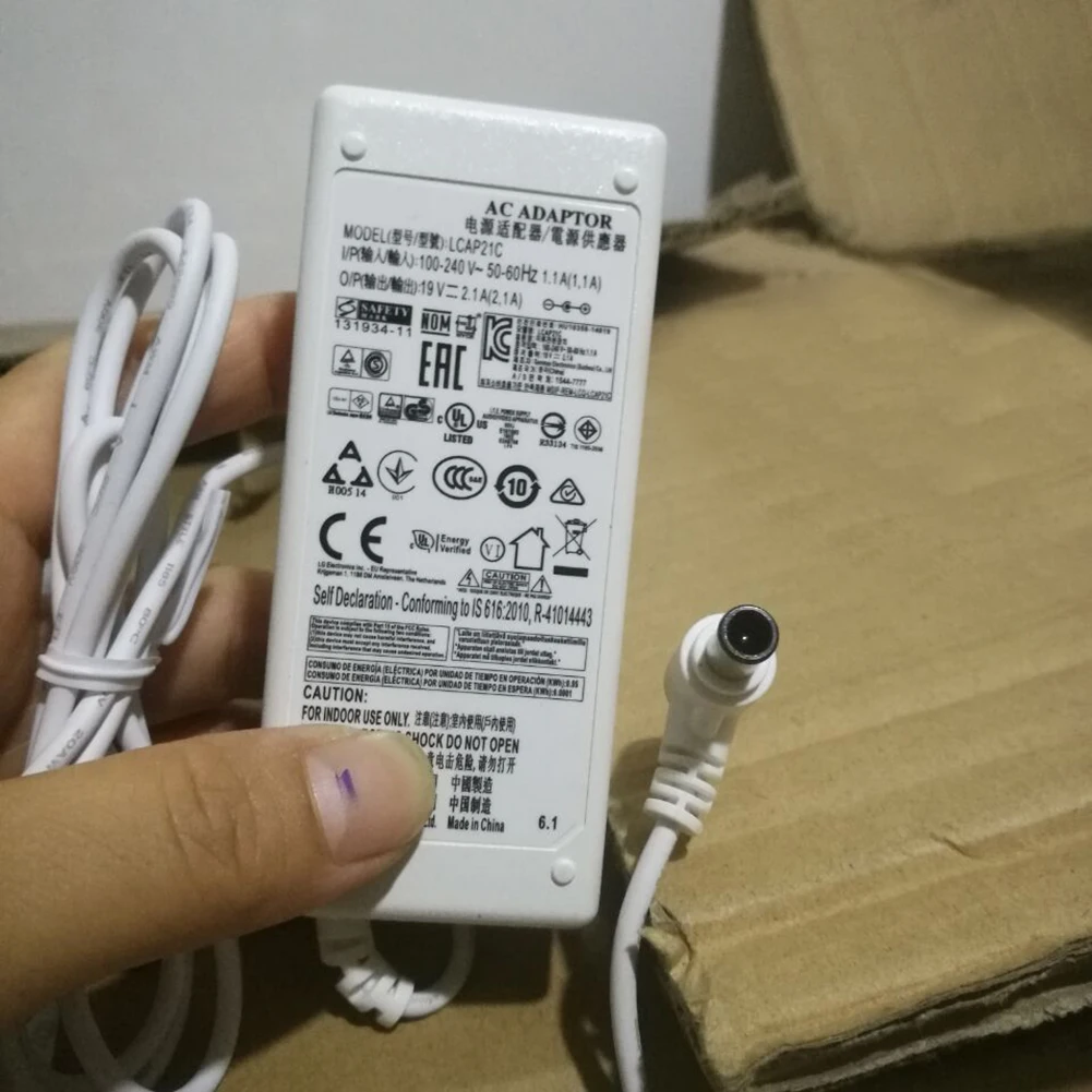 

For LG E2251S E2251T 19V 2.1A Power Adapter LCAP21C White 100~240V 50~60Hz