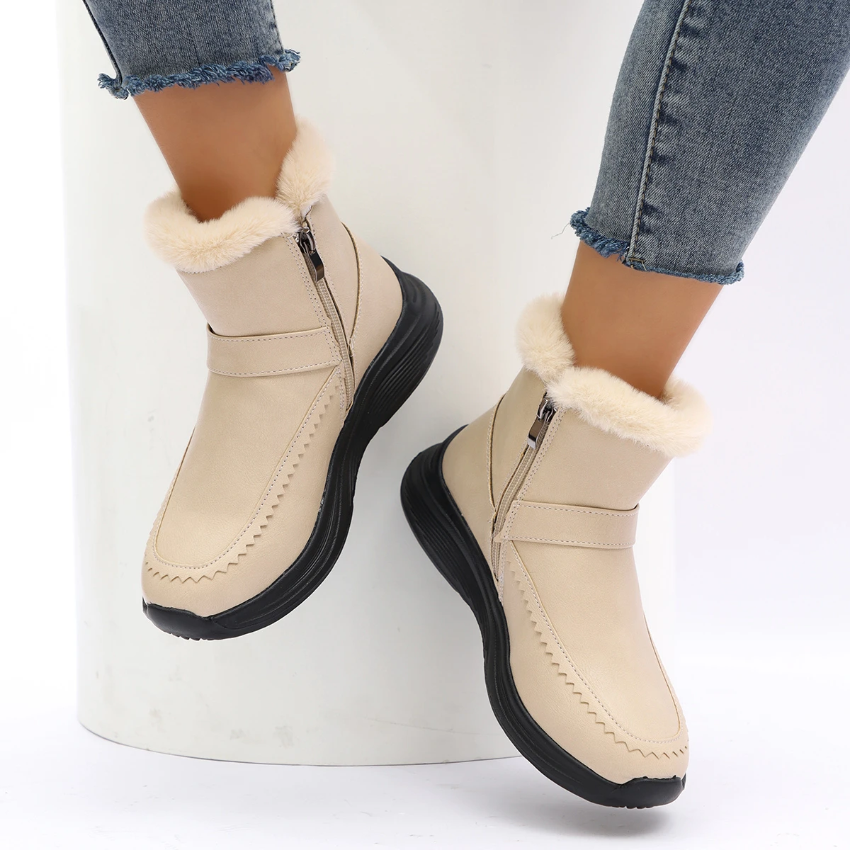 2026 Winter Neue Mode Damenstiefel Verdickte Warme Baumwollschuhe Wildleder Dickbesohlte Rutschfeste Damen-Sneaker Lässige Schneestiefel – Detail 16