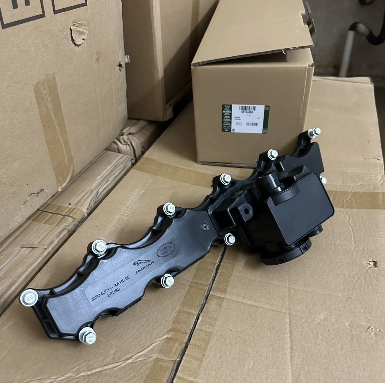 

LR164405 LR121750 LR181446 AJ814231 Oil Water Separator for NEW RANGE ROVER NEW DEFENDER RANGE ROVER VELAR F-PACE DISCOVERY