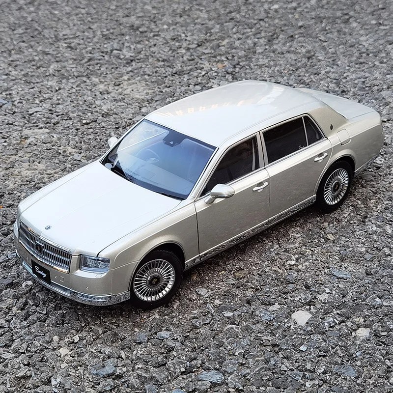 LCD 1:18 TOYOTA Century alloy full open car model car model sent to friends