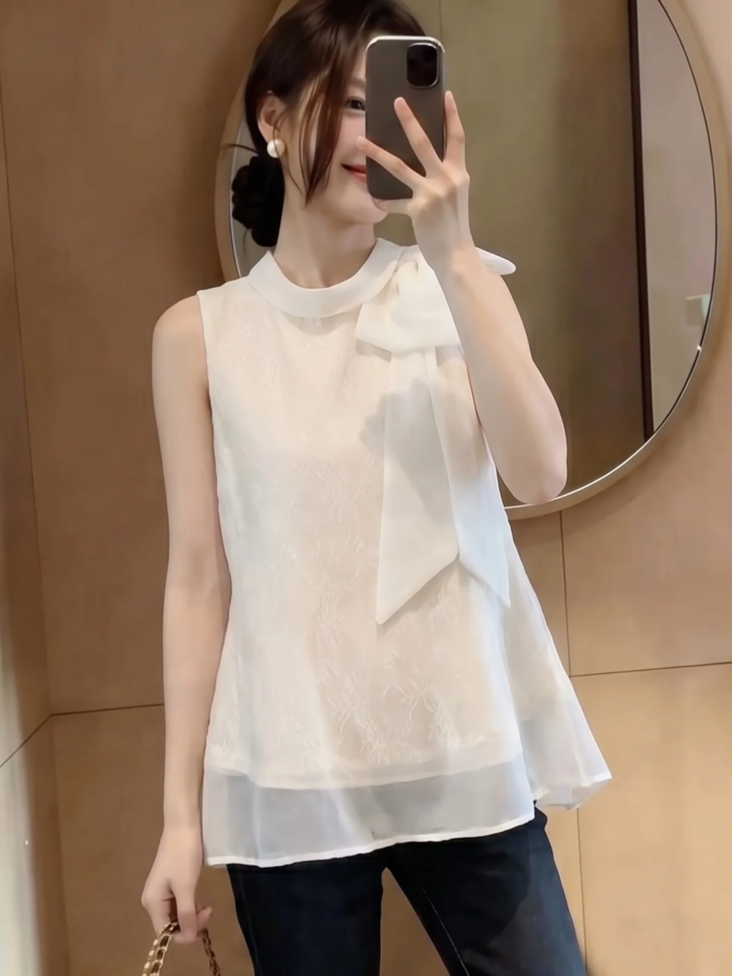 

Elegant Embroidered Knot Sleeveless Shirt Women's Summer 2026 New Style Net Gauze Top Fashionable Minimalist Design