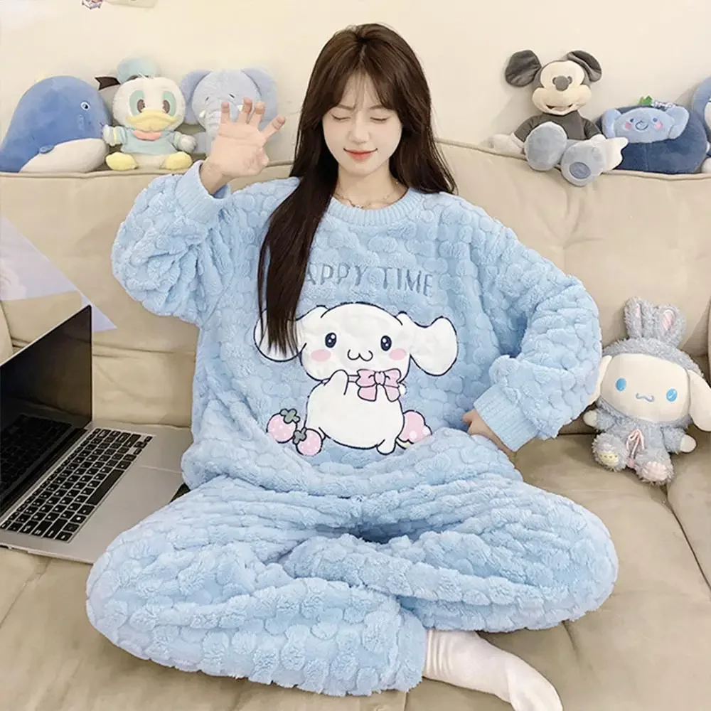 

Пижамный костюм для родителей и детей в стиле аниме Kuromi Kawaii Cinnamoroll Sanrioed, коралловый бархат, женская и детская утолщенная ночная рубашка, зимняя домашняя одежда