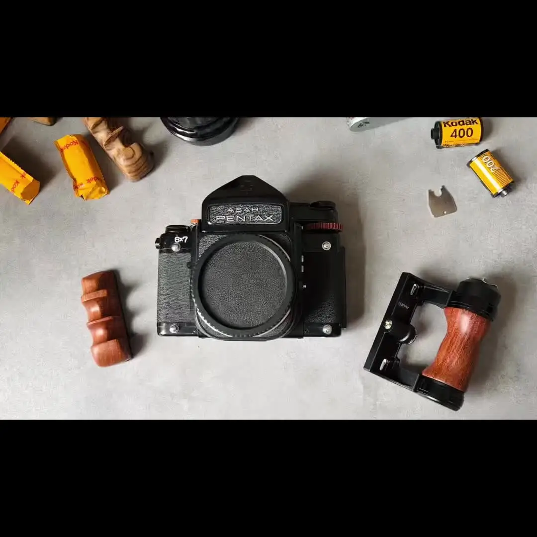 New Retro Wood Camera Hand Grip For Pentax 67 6X7 6*7 Right Hand