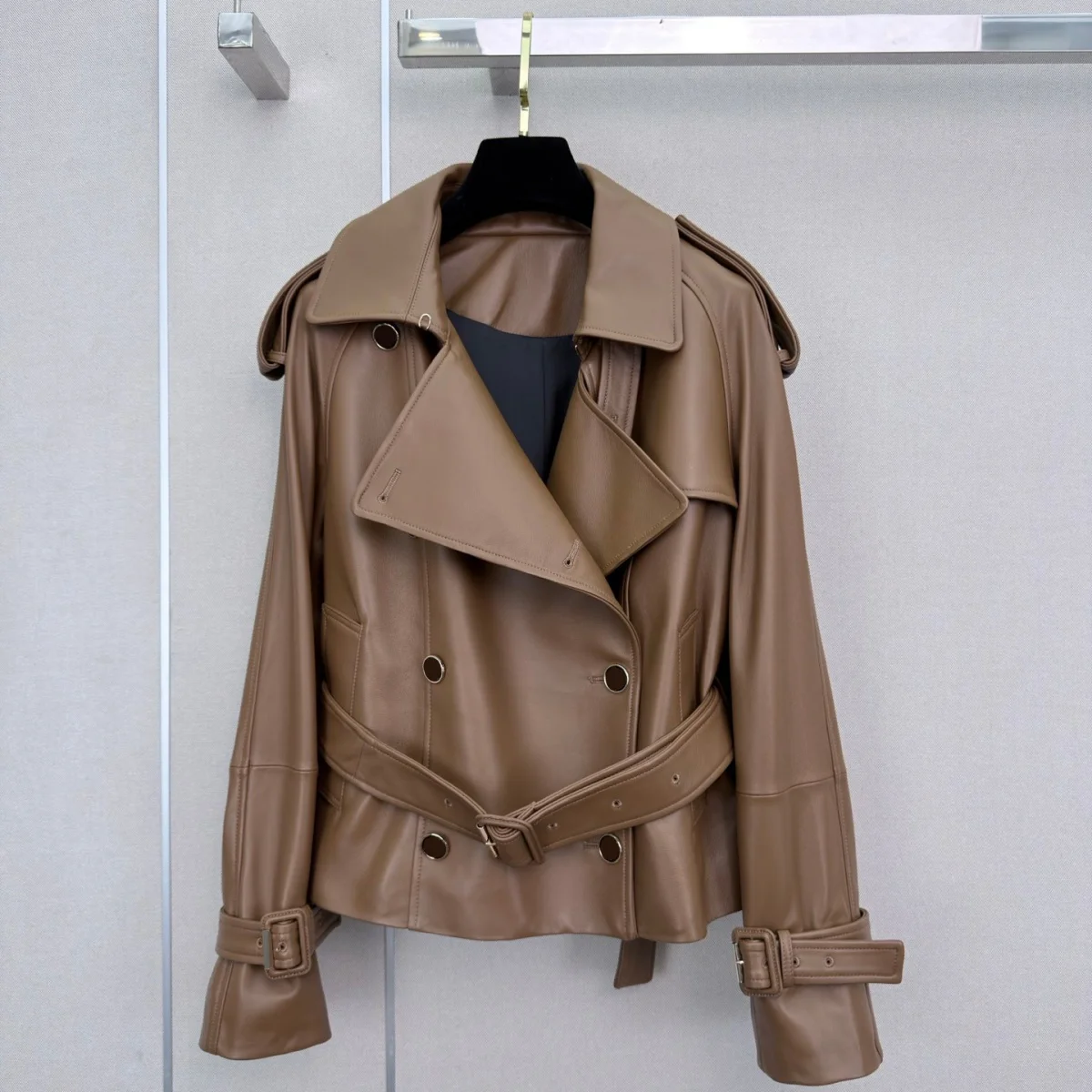 2026 high-quality women's short windbreaker style leather jacket--2026090174