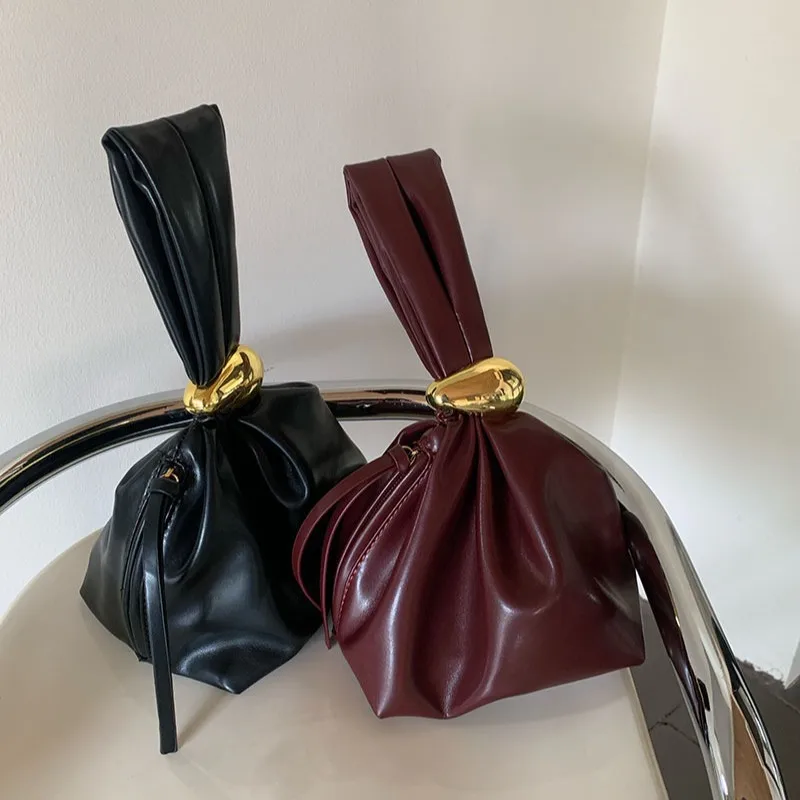 

2026 Versatile Pleated Cloud Bag for Women, with A Niche Design, Handbag, Popular on Ins, Suitable for Commuting, Small Handbag