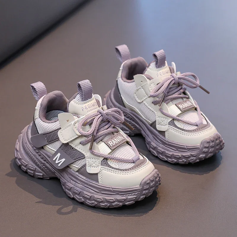 Sepatu Sol Lembut Anti-selip Anak Laki-laki Bersirkulasi Modis Sepatu Kets Anak Perempuan dengan Sepatu Lari Ringan Sepatu Olahraga Fashion Anak Musim Panas