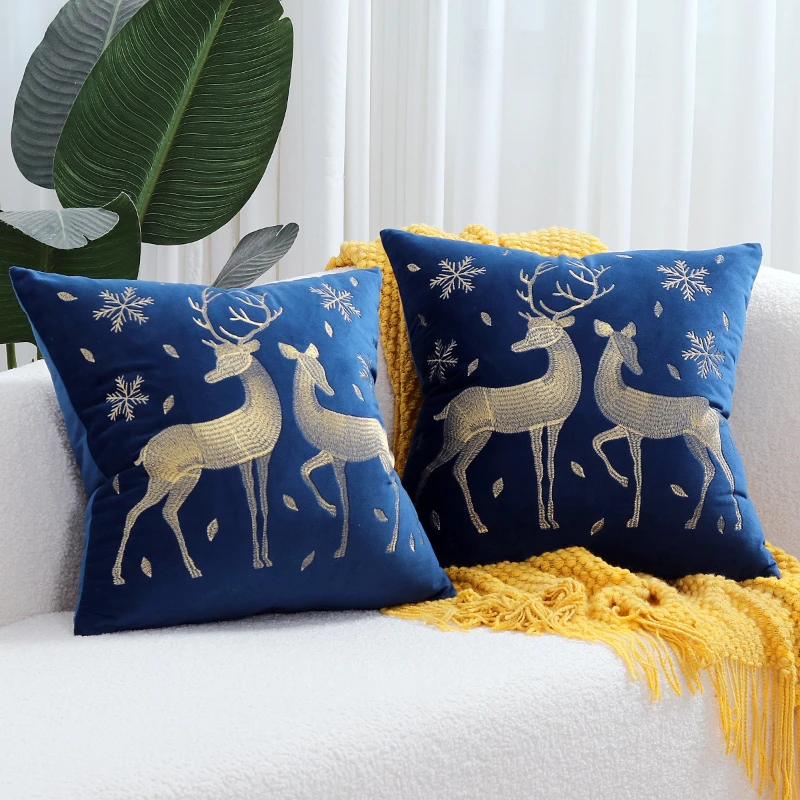 2Pcs Christmas Reindeer Embroidered Cushion Covers Gold Silver Hot Stamping Velvet Pillow Cases 45x45cm Soft Festive Home Decor