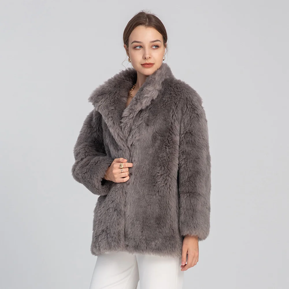 2024 New Women Real Wool Coats Winter Fashion Shearling Jackets Lady Lamb Fur Clothes Top Quality 100% wool