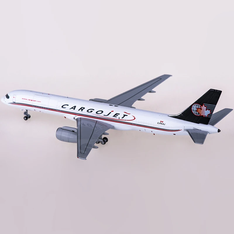 1:400 Scale NG53185 Cargojet Canadian B757 757-200PCF C-FKAJ Freighter Alloy Aircraft Model Adult Fans Collectible Souvenir