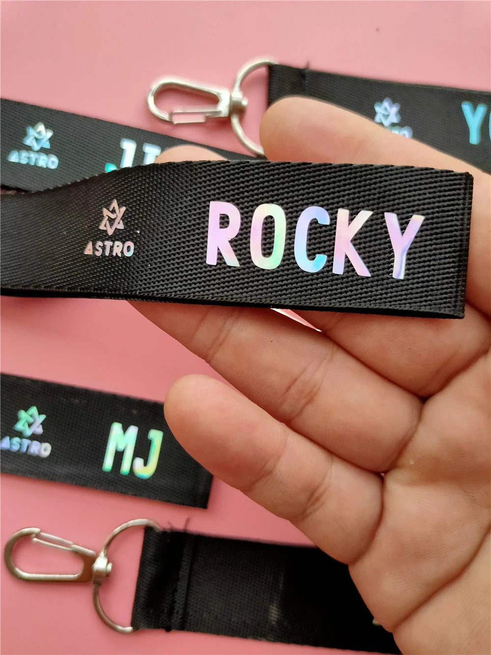 KPOP ASTRO Laser Mobile Phone Rope Fashion Keychain Keyring Pendant Bag Accessories Fans Gift EunWoo MOONBIN ROCKY EUNWOO D86