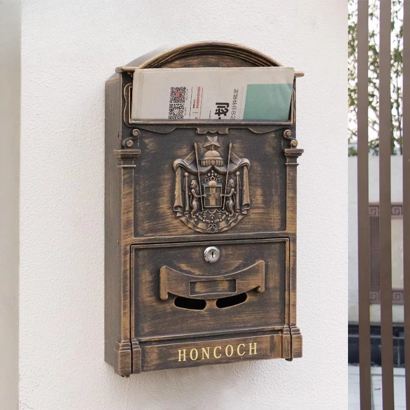 

European-style villa mailbox with lock outdoor waterproof wall-mounted mailbox creative retro