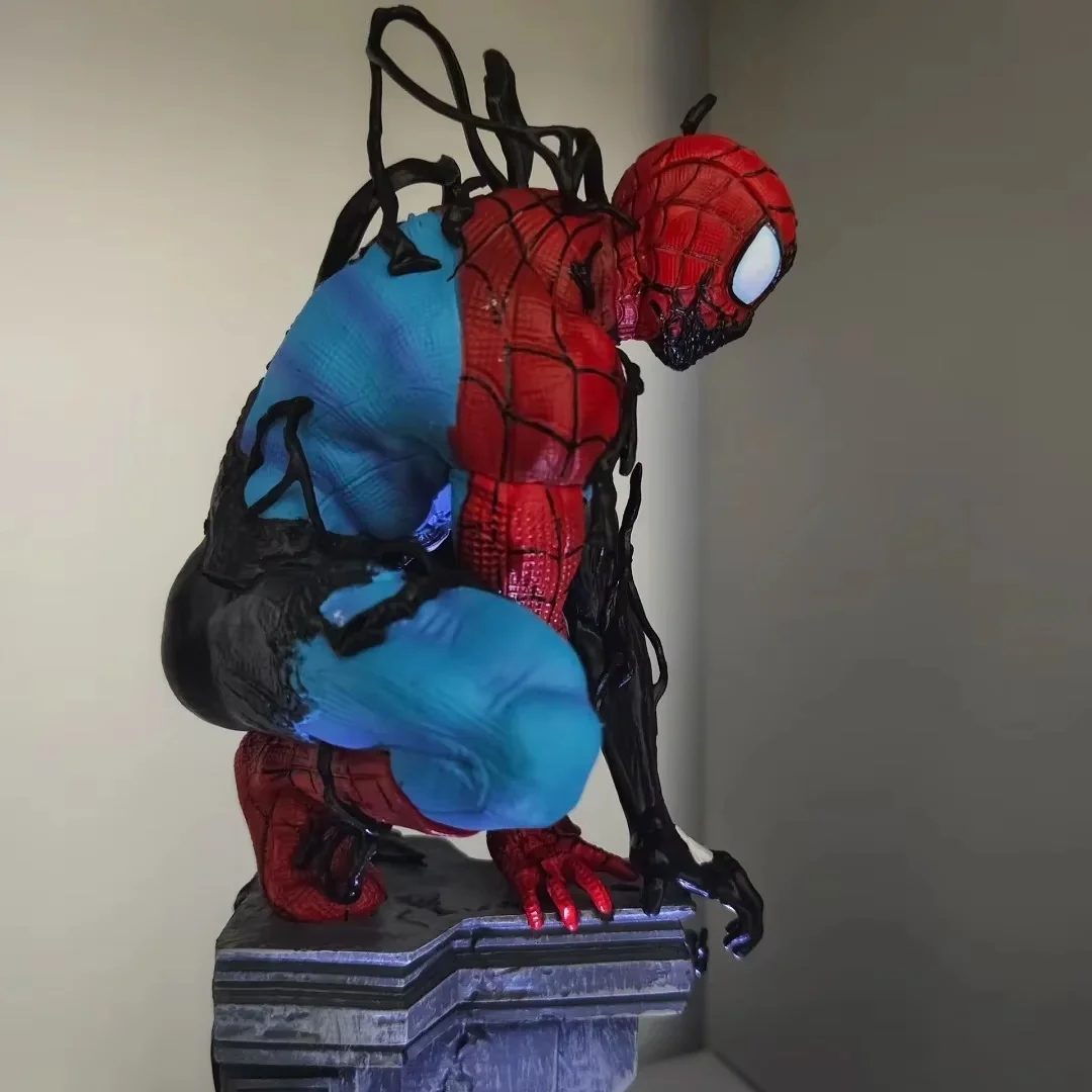 Marvel Comics Venom Symbiosis Series Kit de garage enfichable Modèle lumineux Statue Figurine d'action Cadeau de collection pour les fans de Spider-Man